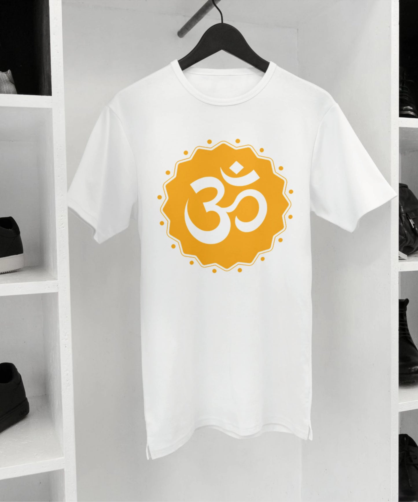 Om symbol White T-shirt